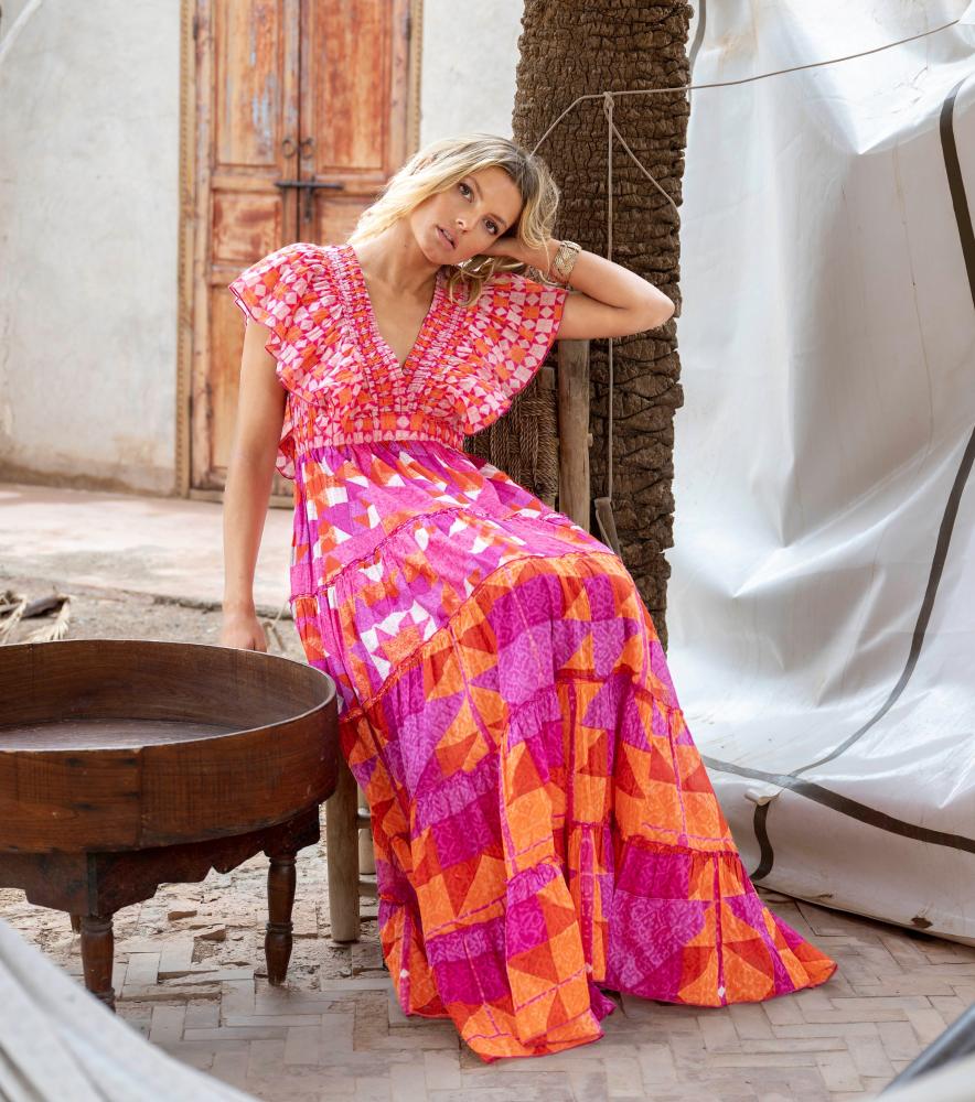 Acheter en ligne Robes ROBE LONGUE DÉCOLLETÉ V FRONCÉ HILTON Robes ROBE LONGUE DÉCOLLETÉ V FRONCÉ HILTON